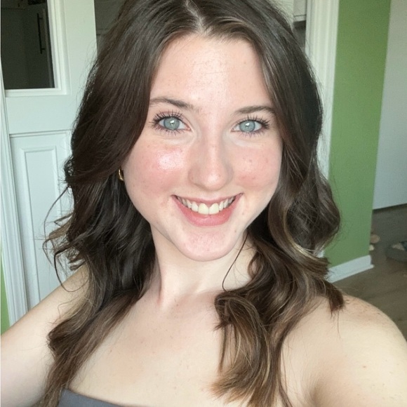 Meet your Posher, Amber - Picture 1 of 1